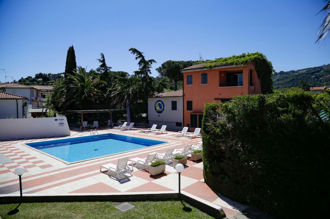 Appartamenti Maricampo By Helloelba Marina di Campo Extérieur photo