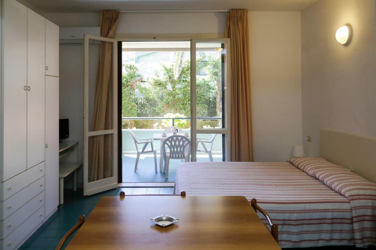 Appartamenti Maricampo By Helloelba Marina di Campo Extérieur photo